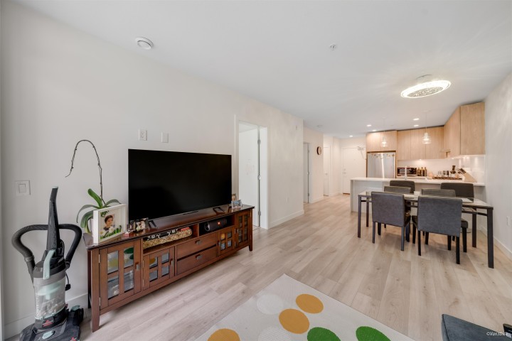 Photo 7 at 207 - 128 E 8th Street, Central Lonsdale, North Vancouver