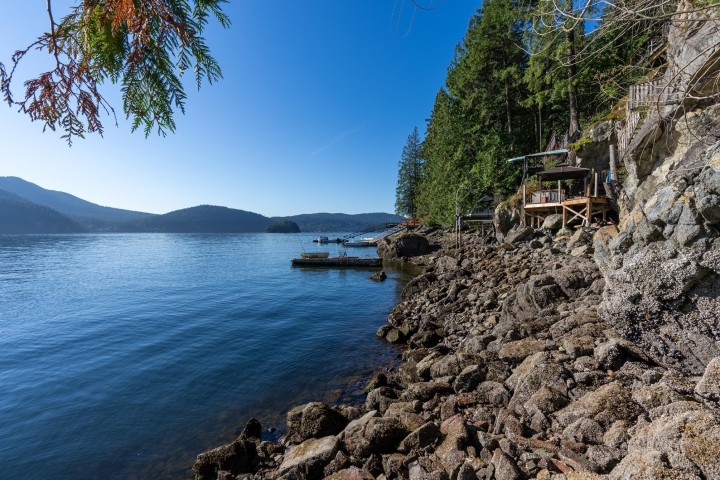 Photo 10 at 316 Sasamat Lane, Woodlands-Sunshine-Cascade, North Vancouver