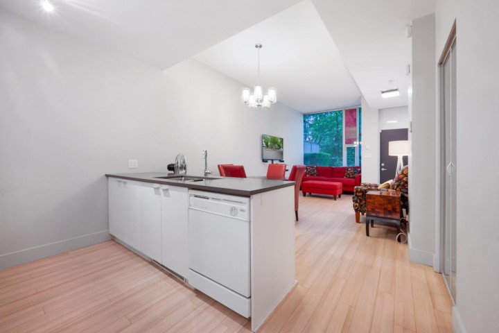 Photo 7 at 682 Citadel Parade, Downtown VW, Vancouver West