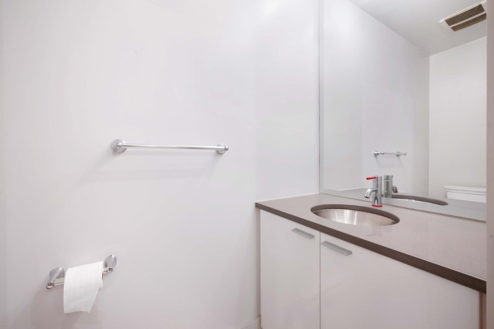 Photo 8 at 682 Citadel Parade, Downtown VW, Vancouver West