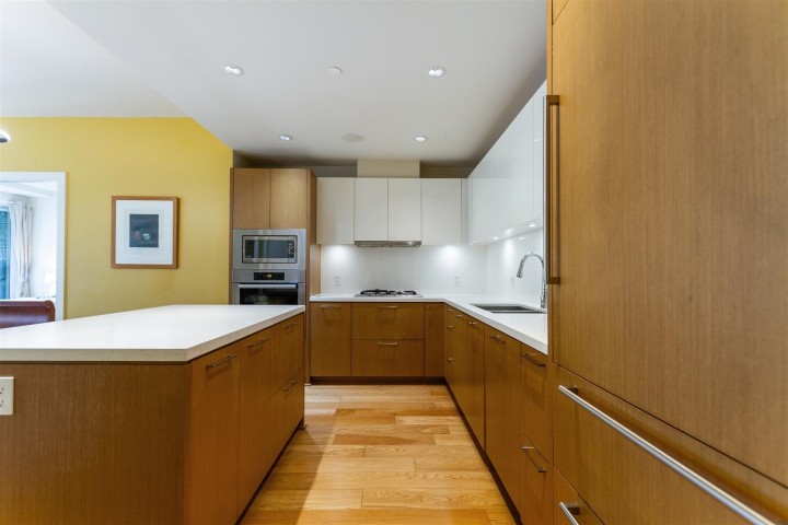 Photo 9 at 200 - 866 Arthur Erickson Place, Park Royal, West Vancouver