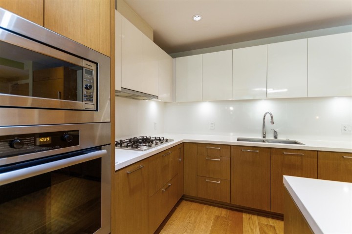 Photo 10 at 200 - 866 Arthur Erickson Place, Park Royal, West Vancouver