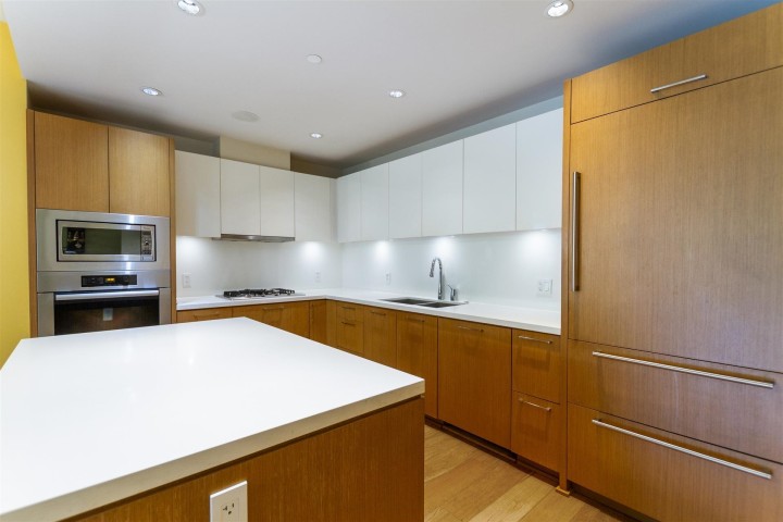 Photo 8 at 200 - 866 Arthur Erickson Place, Park Royal, West Vancouver