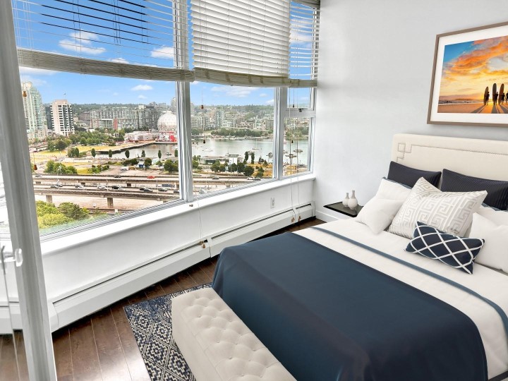 Photo 3 at 2208 - 58 Keefer Place, Downtown VW, Vancouver West