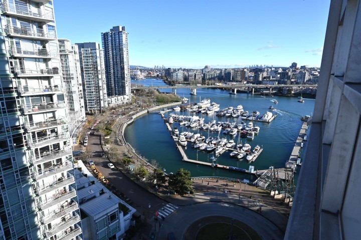 Photo 2 at 2002 - 1201 Marinaside Crescent, Yaletown, Vancouver West