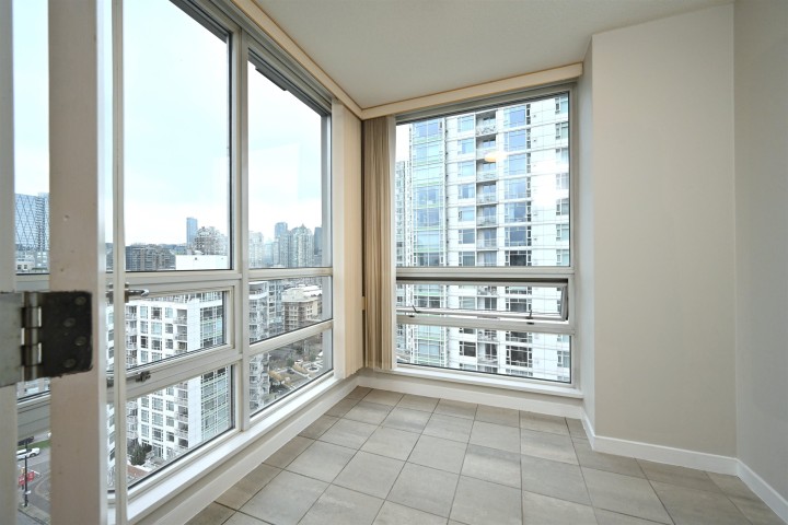 Photo 12 at 2002 - 1201 Marinaside Crescent, Yaletown, Vancouver West