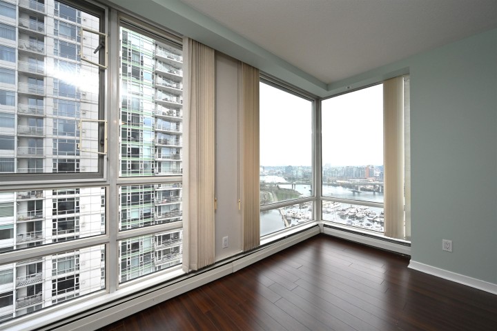 Photo 7 at 2002 - 1201 Marinaside Crescent, Yaletown, Vancouver West