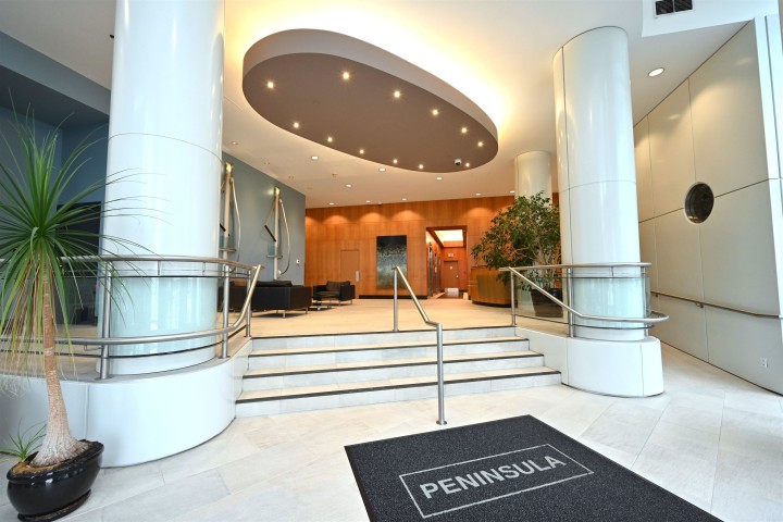 Photo 3 at 2002 - 1201 Marinaside Crescent, Yaletown, Vancouver West