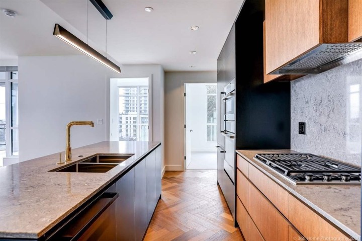 Photo 3 at 204 - 458 W 63rd Avenue, Marpole, Vancouver West