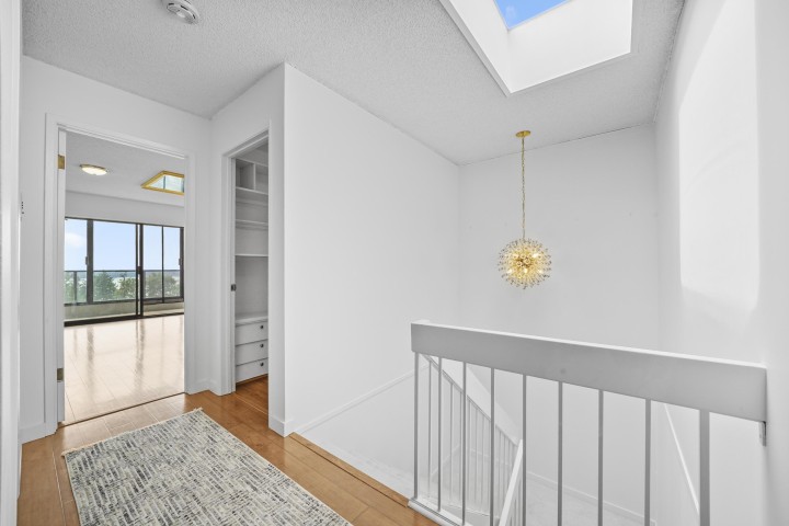 Photo 16 at 6 - 2206 Folkestone Way, Panorama Village, West Vancouver