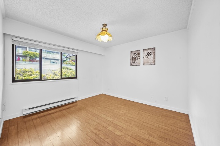 Photo 26 at 6 - 2206 Folkestone Way, Panorama Village, West Vancouver