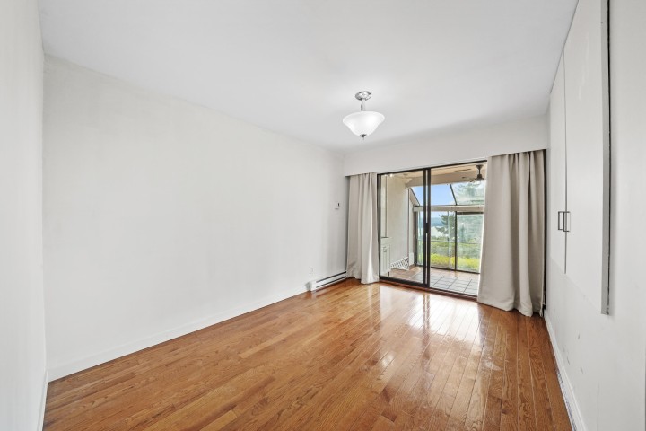 Photo 11 at 6 - 2206 Folkestone Way, Panorama Village, West Vancouver