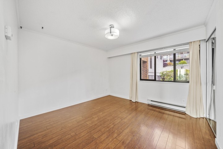 Photo 25 at 6 - 2206 Folkestone Way, Panorama Village, West Vancouver