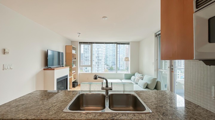 Photo 8 at 809 - 822 Seymour Street, Downtown VW, Vancouver West