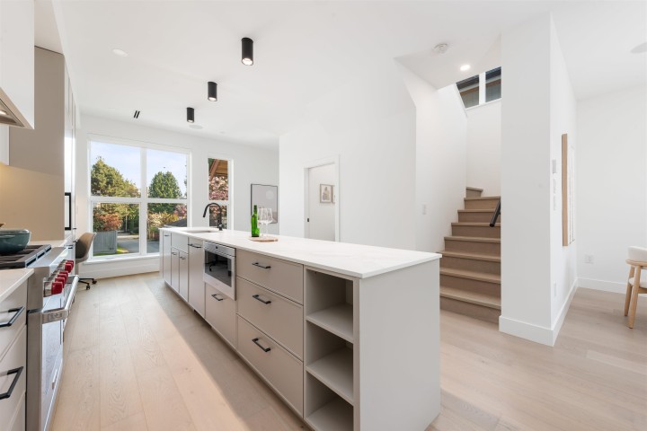 Photo 6 at 1493 W 52nd Avenue, South Granville, Vancouver West