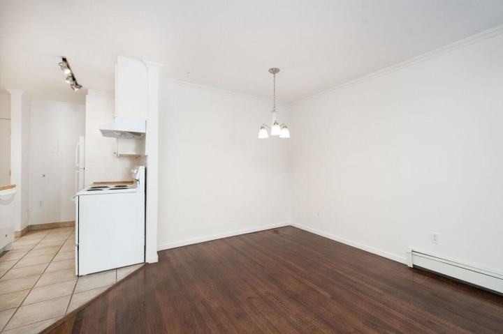 Photo 9 at 108 - 1425 Esquimalt Avenue, Ambleside, West Vancouver