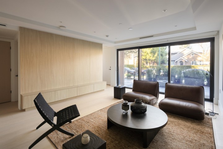 Photo 2 at 772 W 27th Avenue, Cambie, Vancouver West