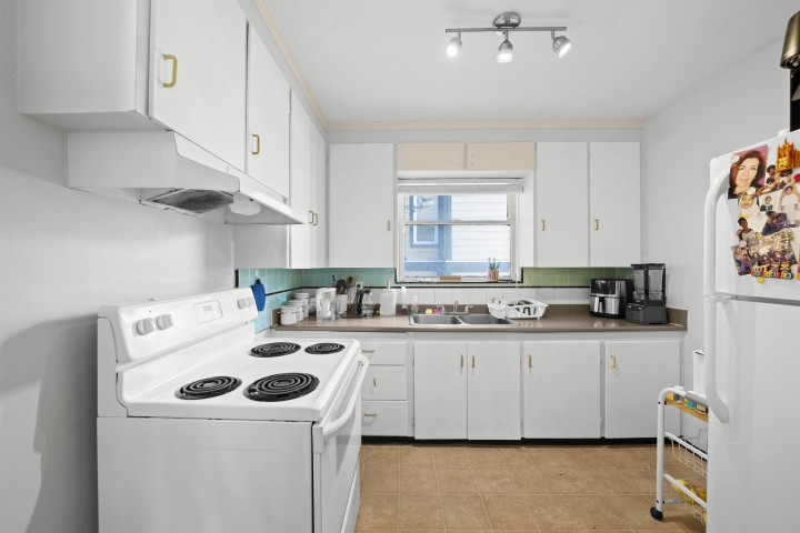 Photo 7 at 8594 Fremlin Street, Marpole, Vancouver West