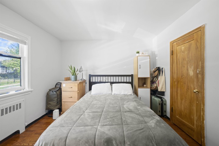 Photo 10 at 8594 Fremlin Street, Marpole, Vancouver West