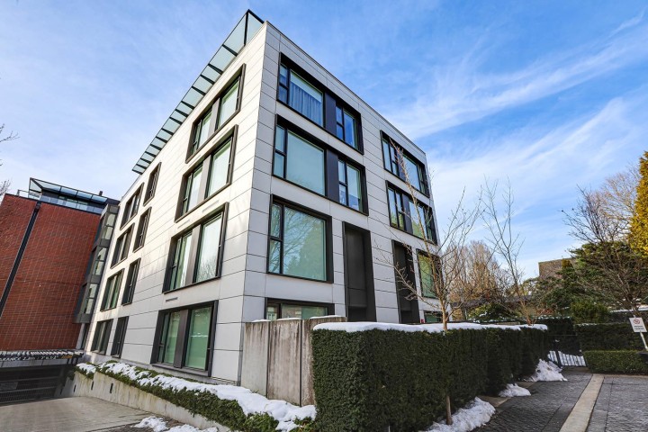 Photo 2 at 1503 Atlas Lane, South Granville, Vancouver West