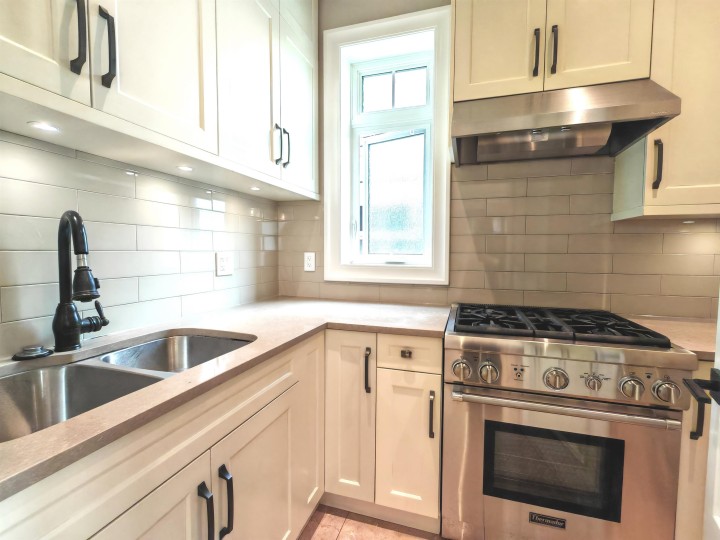 Photo 11 at 3520 W 37th Avenue, Dunbar, Vancouver West