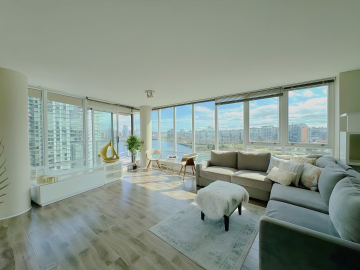 Photo 2 at 1506 - 980 Cooperage Way, Yaletown, Vancouver West