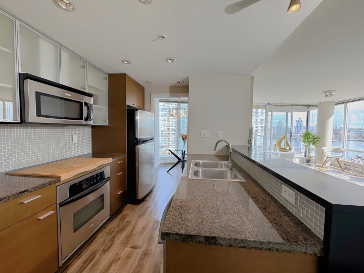 Photo 9 at 1506 - 980 Cooperage Way, Yaletown, Vancouver West