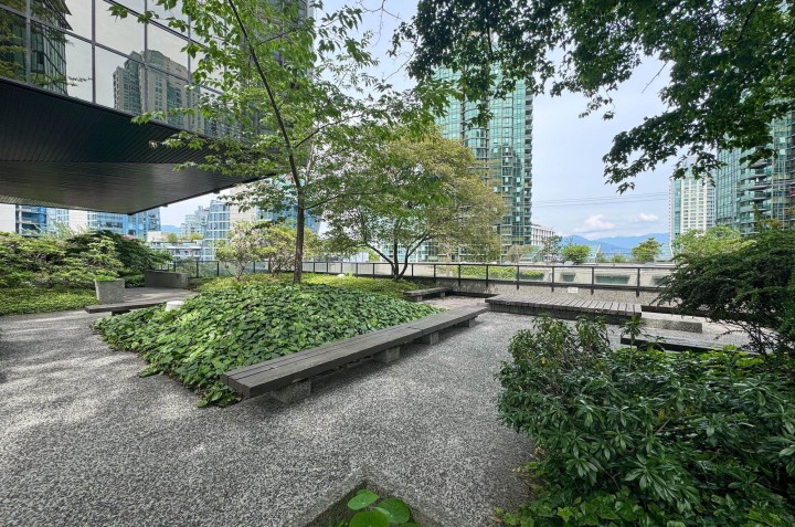 Photo 20 at 409 - 1333 W Georgia Street, Coal Harbour, Vancouver West