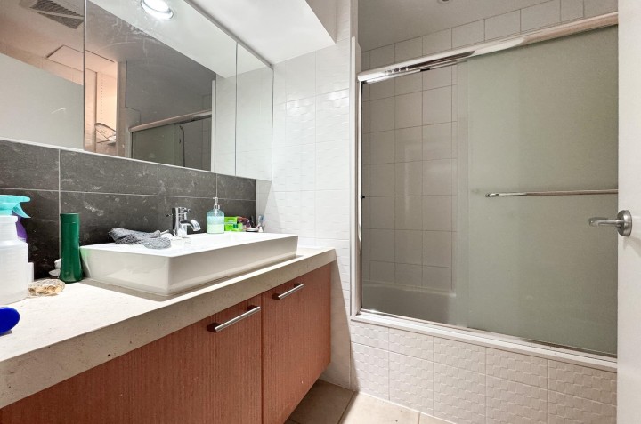 Photo 14 at 409 - 1333 W Georgia Street, Coal Harbour, Vancouver West