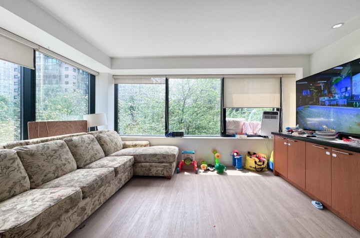 Photo 8 at 409 - 1333 W Georgia Street, Coal Harbour, Vancouver West