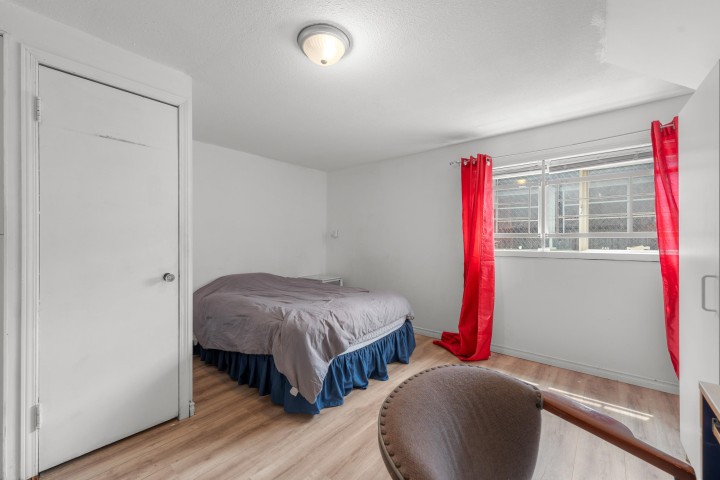 Photo 14 at 7429 Fraser Street, South Vancouver, Vancouver East