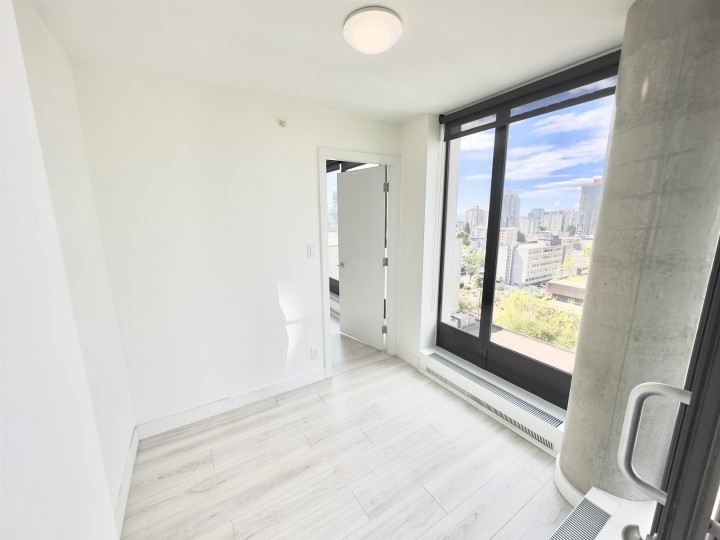 Photo 9 at 1608 - 1133 Hornby Street, Downtown VW, Vancouver West