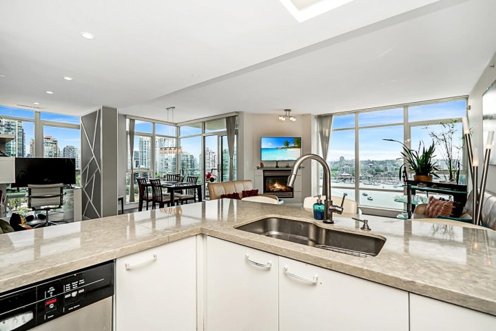 Photo 6 at 1502 - 1483 Homer Street, Yaletown, Vancouver West