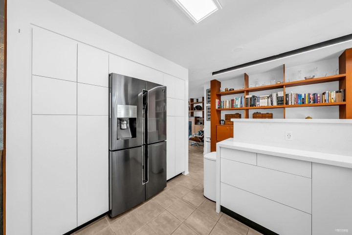 Photo 18 at 1106 Ironwork Passage, False Creek, Vancouver West