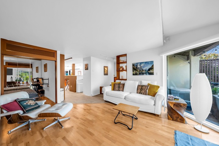 Photo 15 at 1106 Ironwork Passage, False Creek, Vancouver West