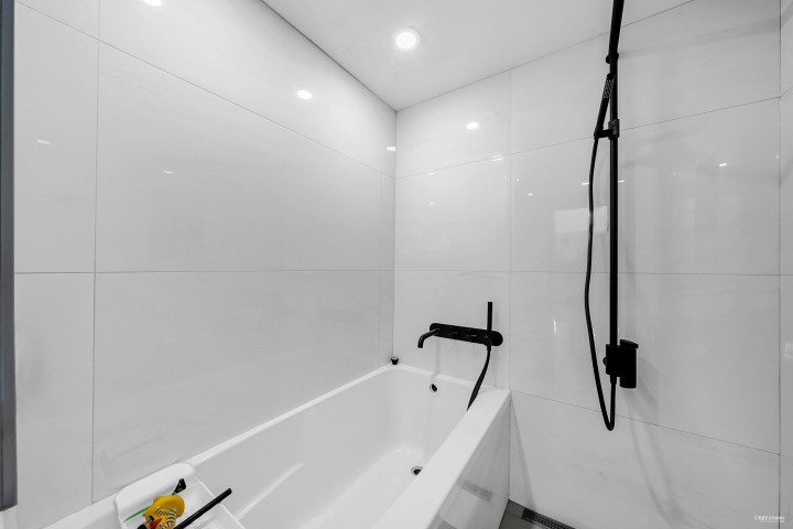 Photo 25 at 1106 Ironwork Passage, False Creek, Vancouver West