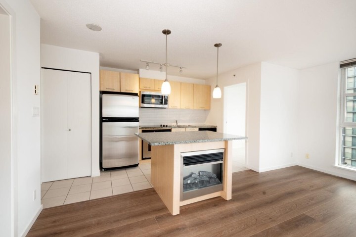 Photo 9 at 708 - 1199 Seymour Street, Downtown VW, Vancouver West