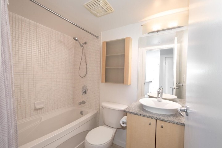 Photo 15 at 708 - 1199 Seymour Street, Downtown VW, Vancouver West