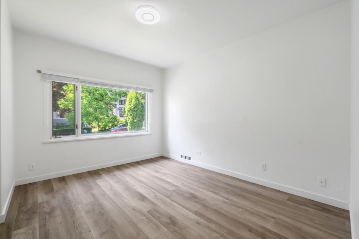 Photo 12 at 4343 W 15th Avenue, Point Grey, Vancouver West