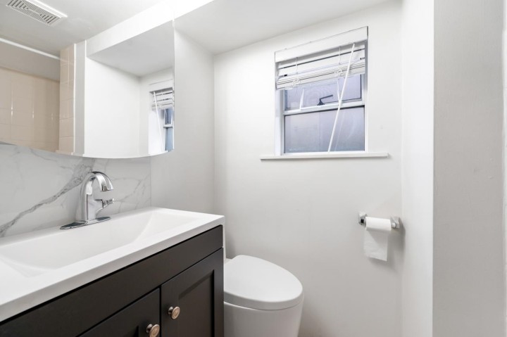 Photo 14 at 4343 W 15th Avenue, Point Grey, Vancouver West