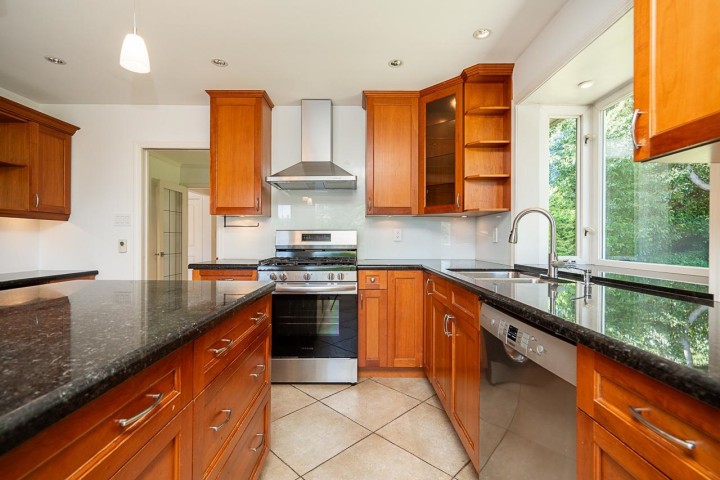 Photo 13 at 1358 E 14th Street, Westlynn, North Vancouver