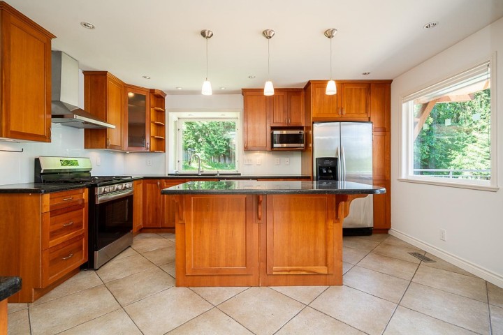 Photo 11 at 1358 E 14th Street, Westlynn, North Vancouver