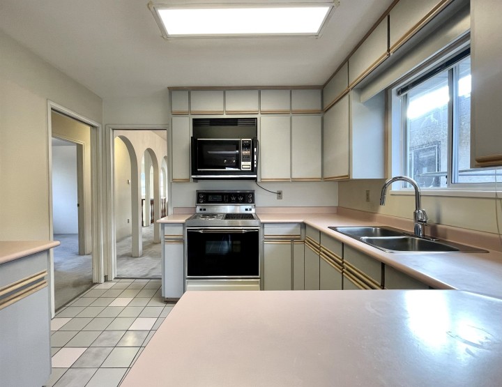 Photo 13 at 937 W 18th Avenue, Cambie, Vancouver West