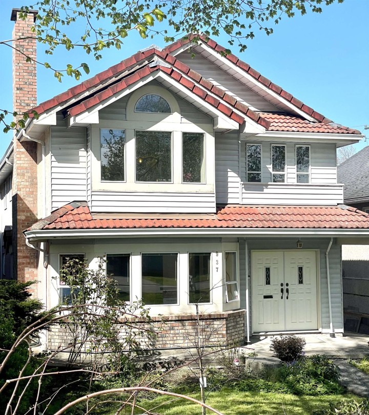 Photo 1 at 937 W 18th Avenue, Cambie, Vancouver West