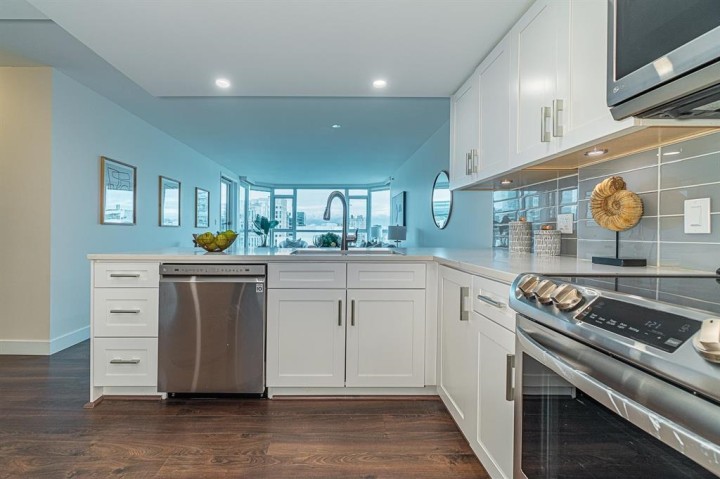 Photo 10 at 2405 - 888 Hamilton Street, Downtown VW, Vancouver West