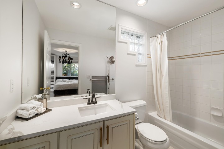 Photo 27 at 2198 Rosebery Avenue, Queens, West Vancouver