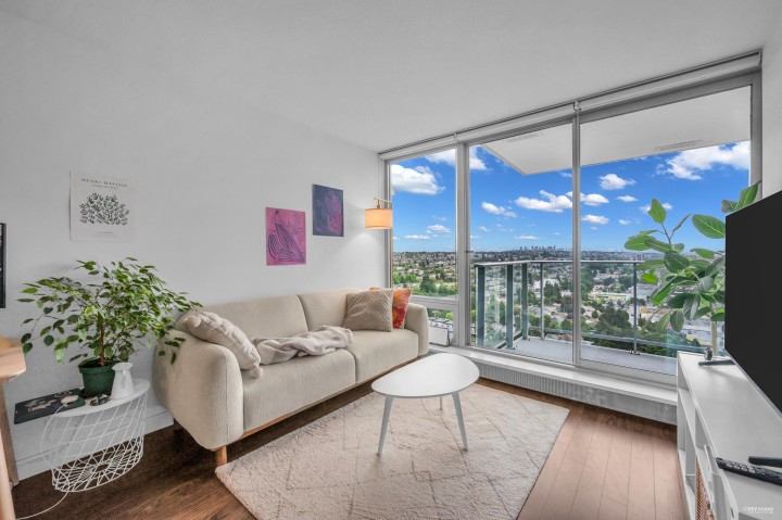 Photo 4 at 2205 - 8031 Nunavut Lane, Marpole, Vancouver West