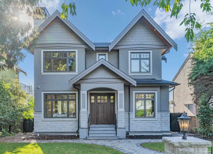 Photo 2 at 3070 W 44th Avenue, Kerrisdale, Vancouver West