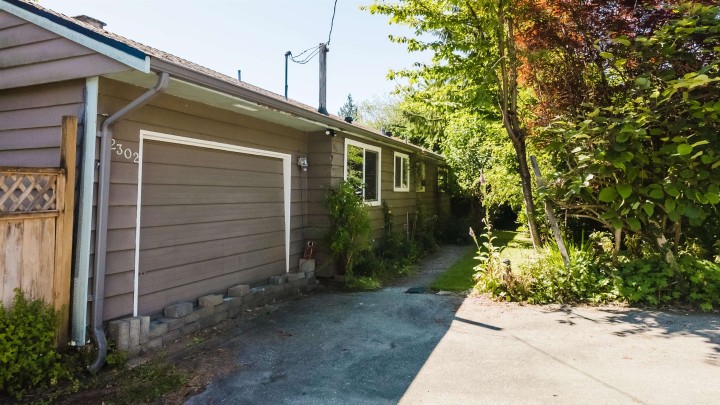 Photo 10 at 2302 Viewlynn Drive, Westlynn, North Vancouver