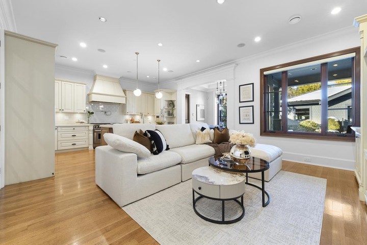 Photo 10 at 4085 W 36th Avenue, Dunbar, Vancouver West